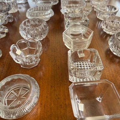 Lot of 31 Larger Salts