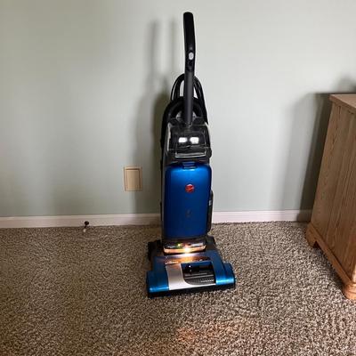 Hoover Upright Vacuum With Hepa Filtration (B1-MG)