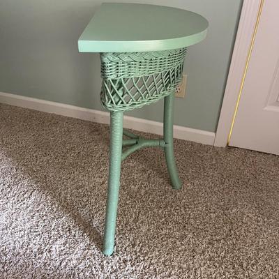 Half Round Table & Suitcase Stand (B1-MG)