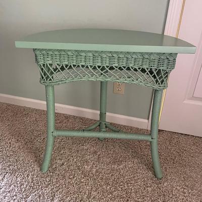 Half Round Table & Suitcase Stand (B1-MG)