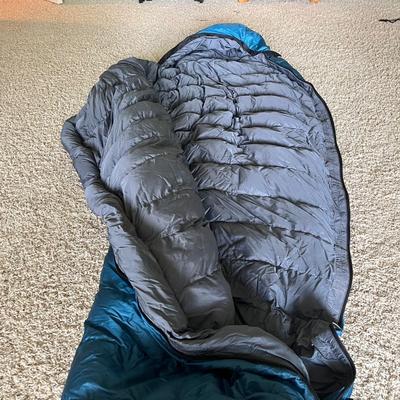 L.L. Bean Goose Down Long Mummy Sleeping Bag (B1-MG)