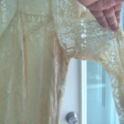 Lot 83: Antique Wedding Dress, Off White, Overall Lace, Nice Train