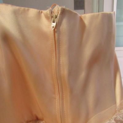 Lot 85: Farinae Collection, Vintage Ladies Fancy Gown, Pink Dress With Sequinned Lace, Size 12