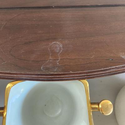 Table Lot Ethan Allen Shelf,  Canisters, Vase, DÃ©cor, Crystal