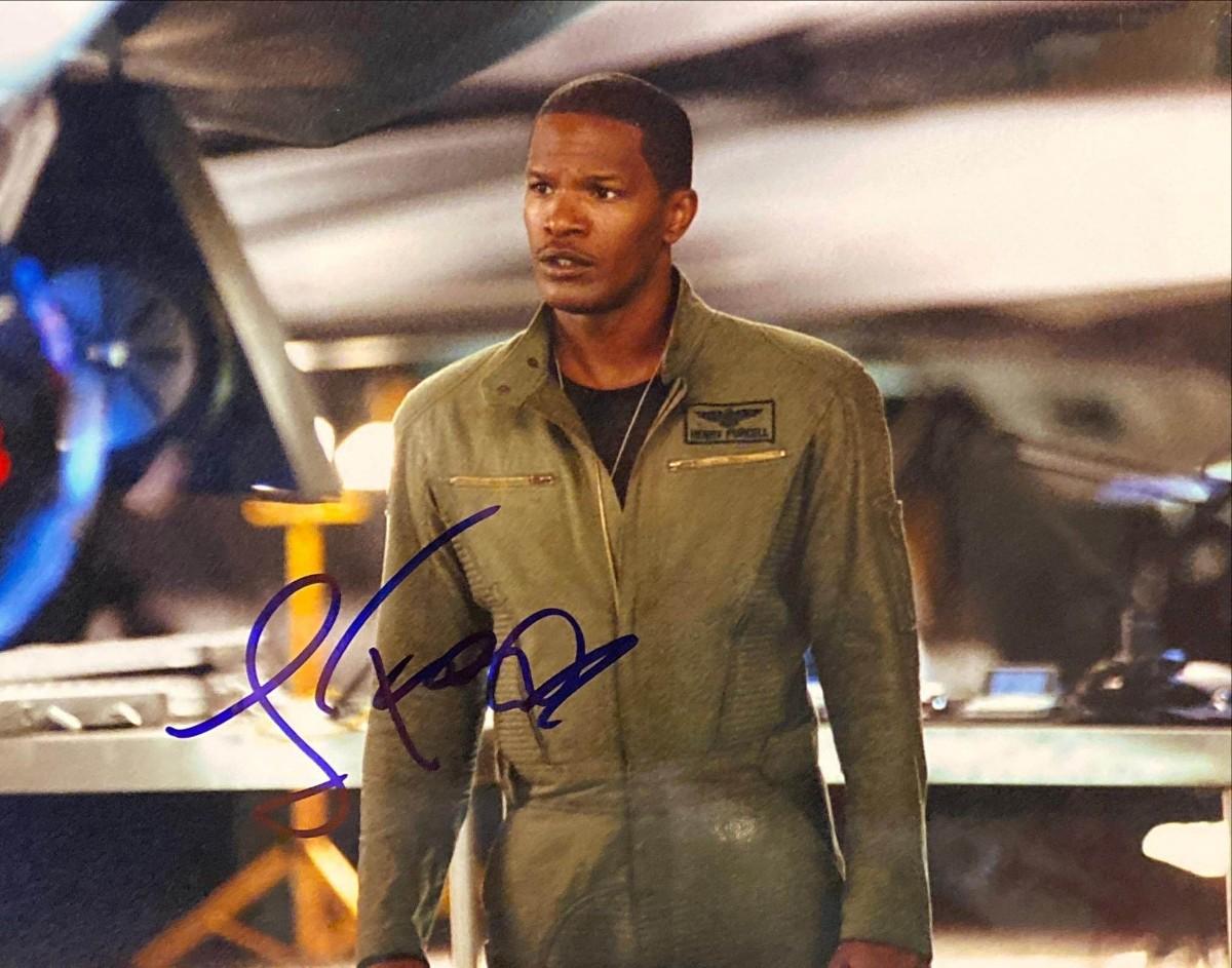 Stealth Jamie Foxx Signed Movie Photo | EstateSales.org