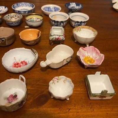 Lot of 27 Salts