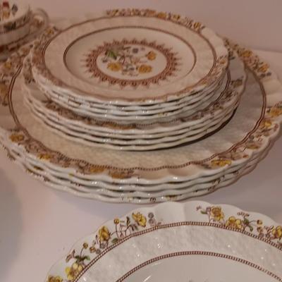 Beautiful Copeland Spode England China "Buttercup" Compete setting for Four