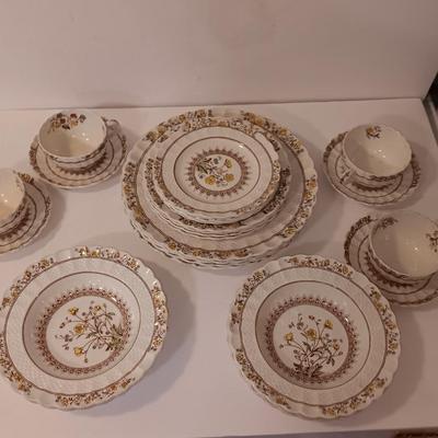 Beautiful Copeland Spode England China "Buttercup" Compete setting for Four