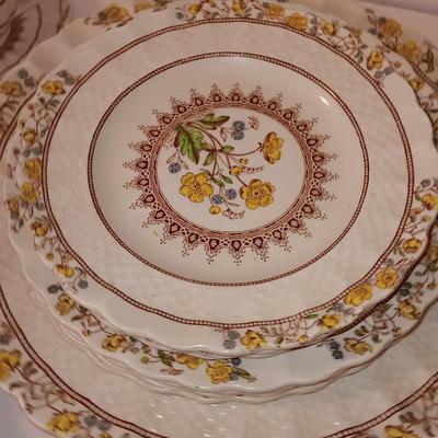 Beautiful Copeland Spode England China "Buttercup" Compete setting for Four