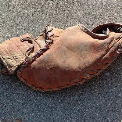 Old Baseball glove with baseball MARKED DEBOW 652 Genuine leather.