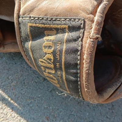 Louisville Slugger I25J Wooden baseball bat with Wilson glove and a ball