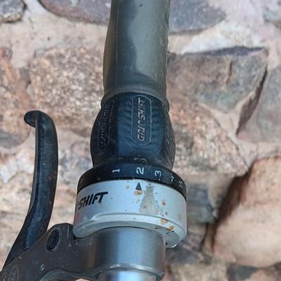 NICE! Rosario K2 adesa CR Mountain bike with Spinner aluminum frame Just in time for back to school!