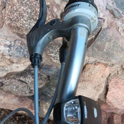 NICE! Rosario K2 adesa CR Mountain bike with Spinner aluminum frame Just in time for back to school!