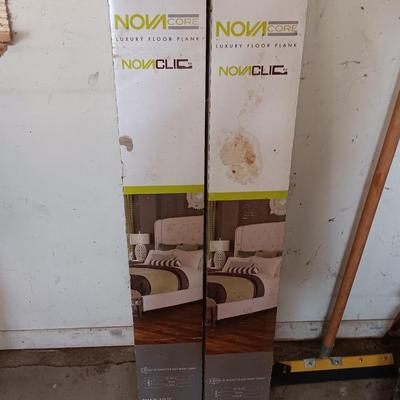 Two boxes of flooring oca acre Luxury floor plank with nova click