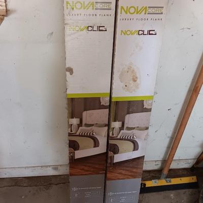 Two boxes of flooring oca acre Luxury floor plank with nova click