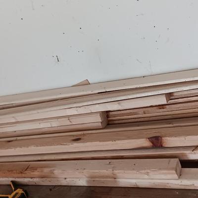 Nice usable dimensional lumber and privacy fence pickets