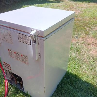 Wood's Small chest freezer in working condition. Model C05NAA