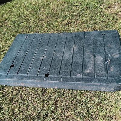 Rubbermaid Large Vertical Storage Shed