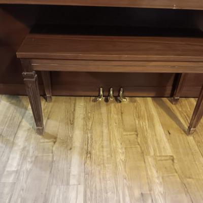 Kohler & Campbell Piano with bench