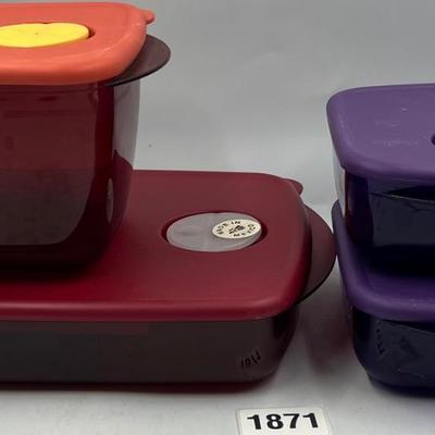 Tupperware containers