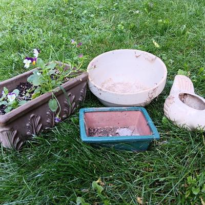 Cute Flowerpots - with pansies, adorable chicken pot