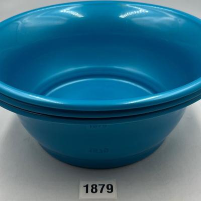 Plastic bowls