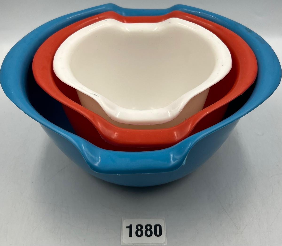 Plastic mixing bowls