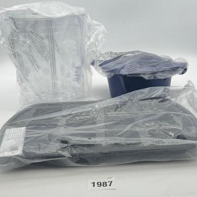 Pampered chef kitchen set