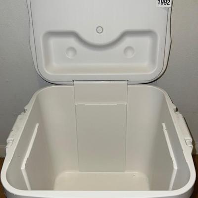 Igloo cooler