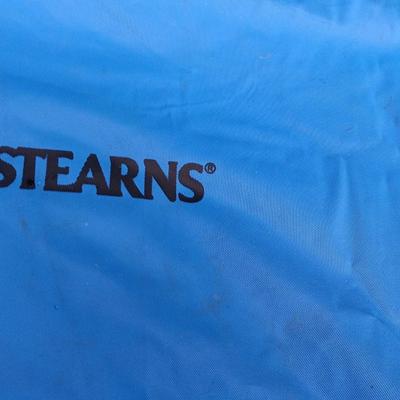 Camping gear - Inflatable Basic designs HO2 sun shower enclosure with Stearns raincoat