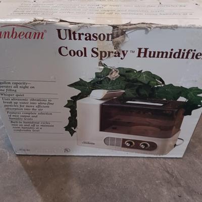 Sunbeam Ultrasonic cool spray humidifier