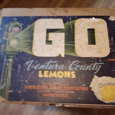Vintage divided wooden GO Ventura county Lemon's box