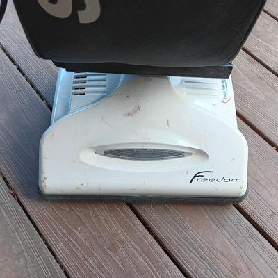 Wonderfully working Simplicity Freedom vacuum cleaner