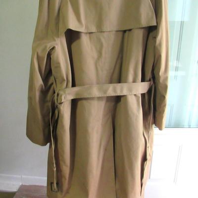 Lot 87: Vintage 1960s Men's 46 Long Trench Coat, Botanny 500, Nice Shape