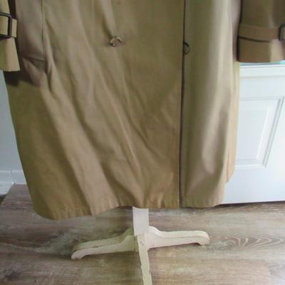 Lot 87: Vintage 1960s Men's 46 Long Trench Coat, Botanny 500, Nice Shape