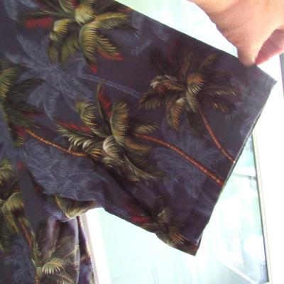 Lot 88: Vintage Men's Hawaiian Button Down Shirt, 3 XL, 100% Cotton