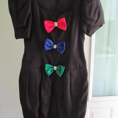 Lot 100: Wow! AJ Bari Vintage Dress With Colorful Bows, Size 8, Appr 1970-80s, Nice!