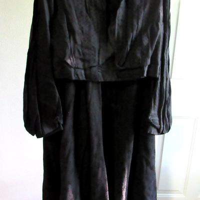 Lot 104: Antique Victorian All Black 3 Piece Top, Skirt, Jacket, SEE ALL 52 PHOTOS, Nice!