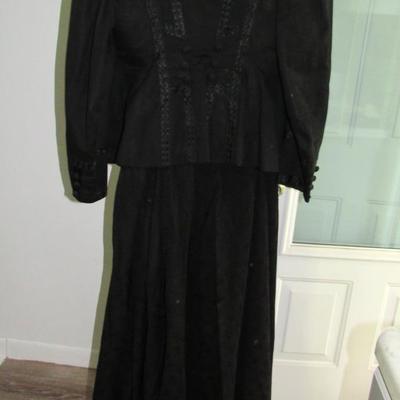 Lot 104: Antique Victorian All Black 3 Piece Top, Skirt, Jacket, SEE ALL 52 PHOTOS, Nice!