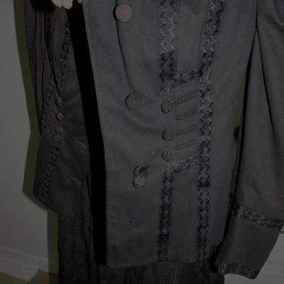 Lot 104: Antique Victorian All Black 3 Piece Top, Skirt, Jacket, SEE ALL 52 PHOTOS, Nice!