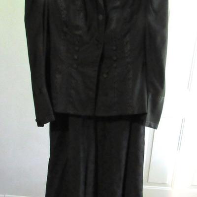 Lot 104: Antique Victorian All Black 3 Piece Top, Skirt, Jacket, SEE ALL 52 PHOTOS, Nice!