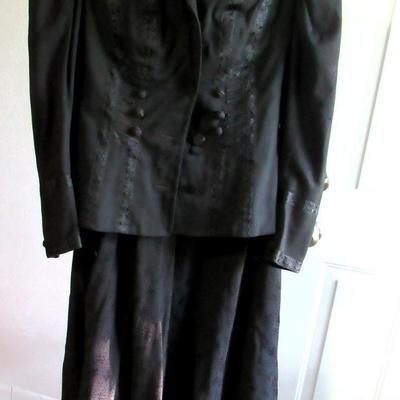 Lot 104: Antique Victorian All Black 3 Piece Top, Skirt, Jacket, SEE ALL 52 PHOTOS, Nice!