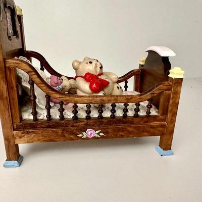 Pooh Bear Miniature Bed