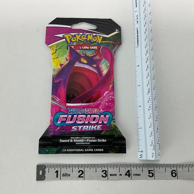 -190- POKÃ‰MON | Unopened Packs Of PokÃ©mon Fusion Strike Cards