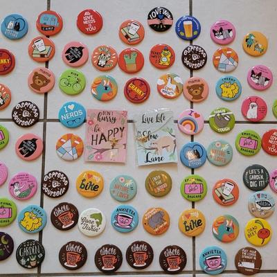 Hallmark Magnets and (2) Necklaces