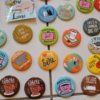 Hallmark Magnets and (2) Necklaces