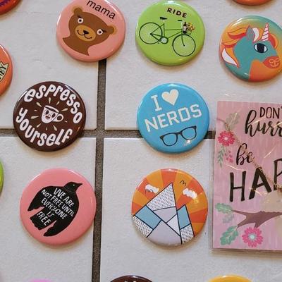 Hallmark Magnets and (2) Necklaces