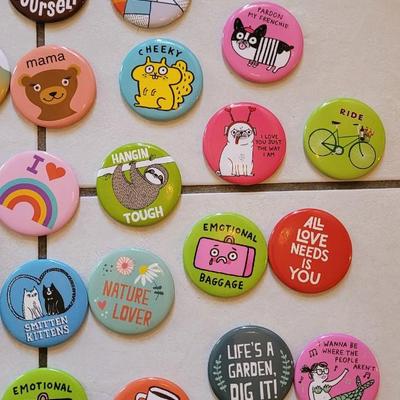 Hallmark Magnets and (2) Necklaces