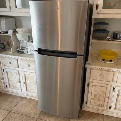 Compact refrigerator Whirlpool