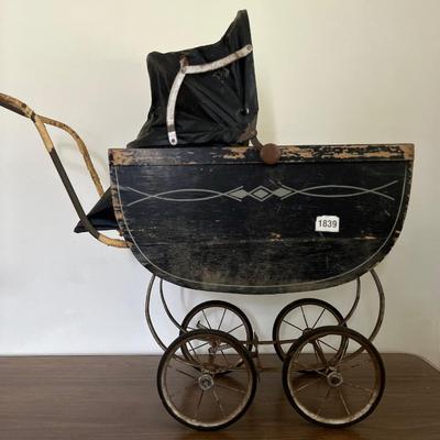 Vintage / antique stroller